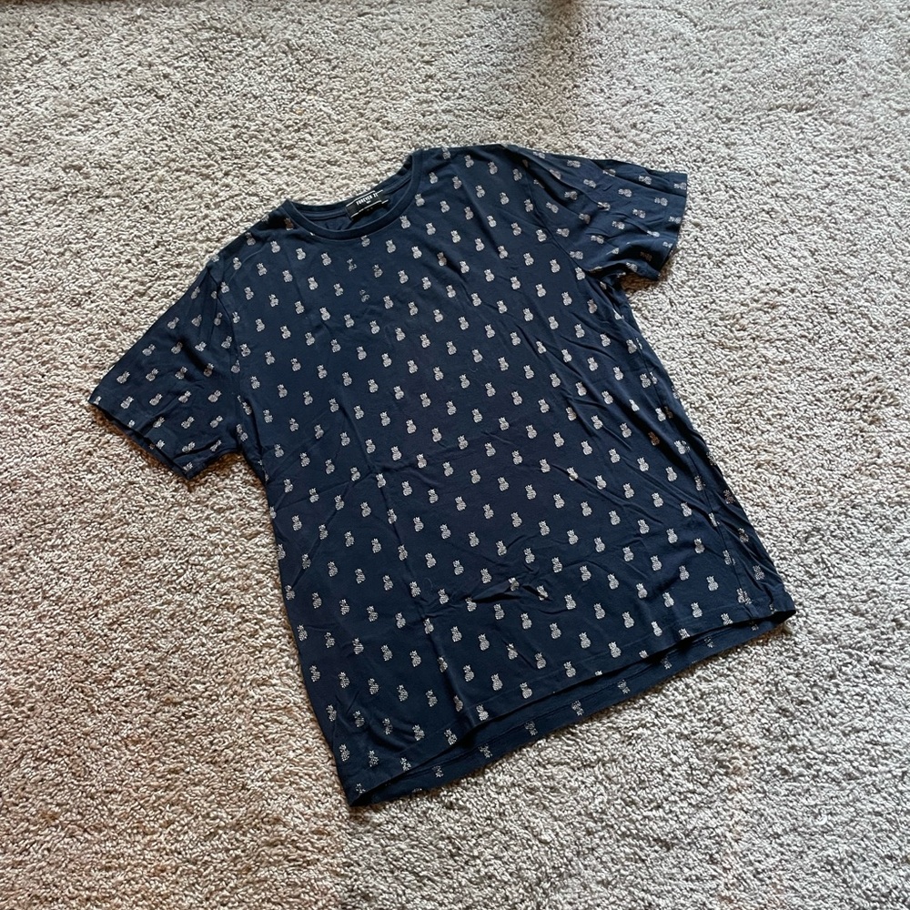 Pineapple print tshirt